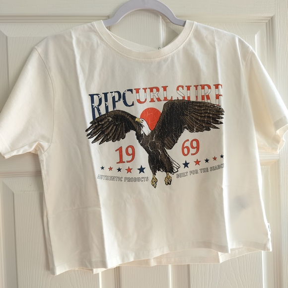 NWT Women's X-Small Rip Curl Cream Crop Tee with Eagle Design - Picture 2 of 7